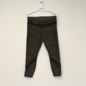Size 10 Lululemon crops in excellent condition